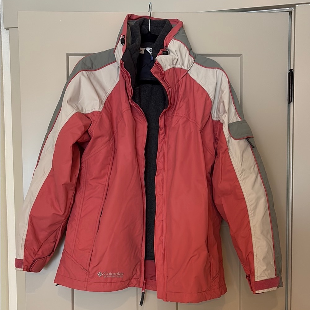 Women’s Columbia Ski/Snowboarding Jacket- Size L